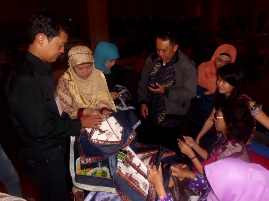 Raup Untung Sajadah Jins 2 CIMG0115 (2)